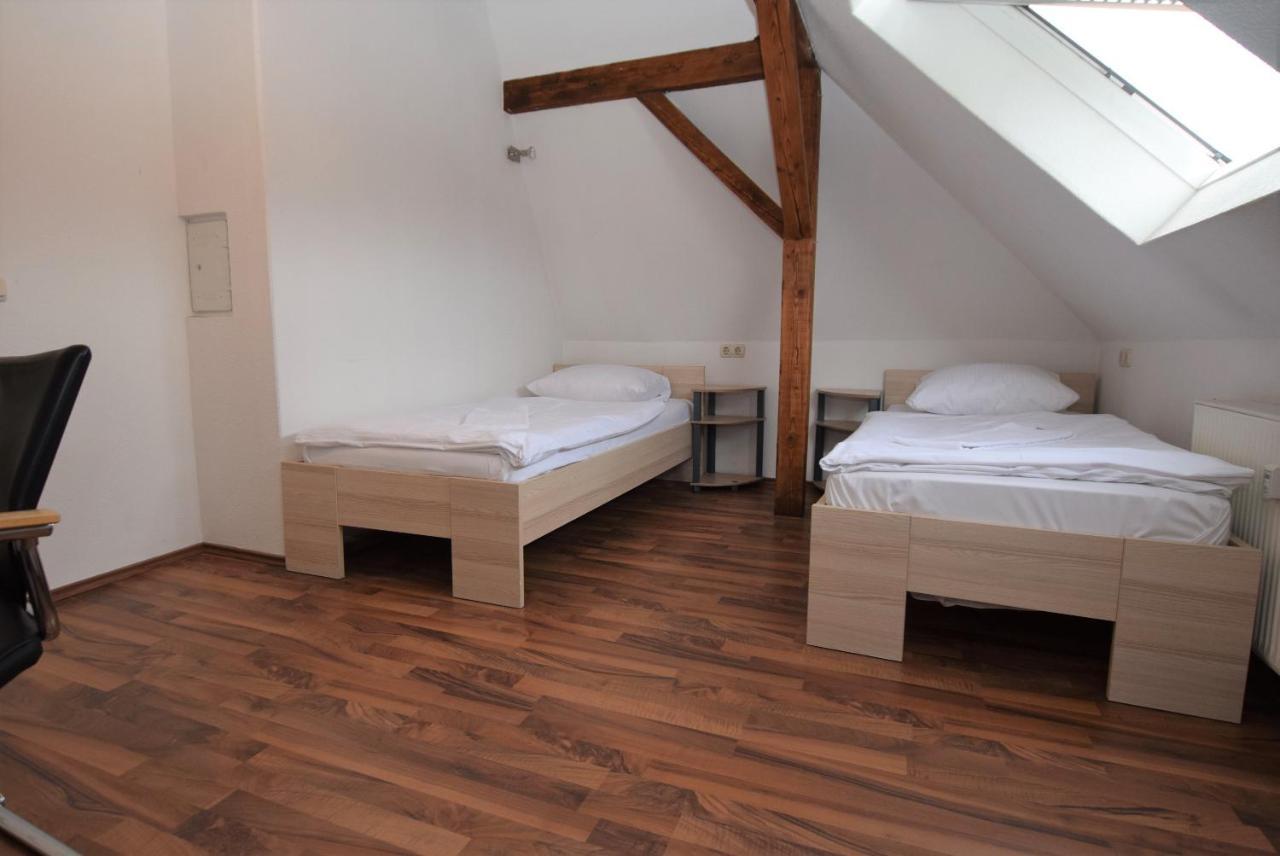 Nuertingen Zimmer ภายนอก รูปภาพ