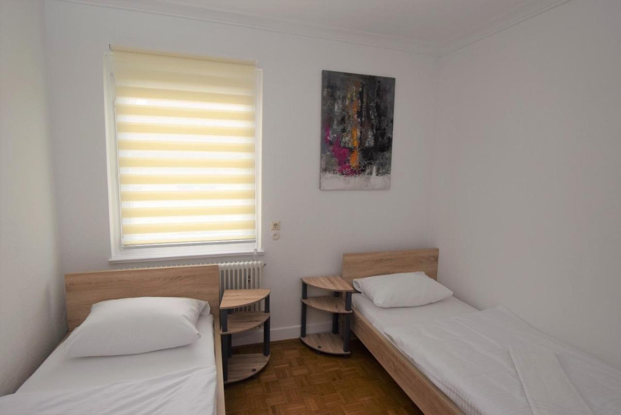 Nuertingen Zimmer ภายนอก รูปภาพ